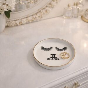 ❗️CLEARANCE❗️Luxury White Dish with Gold Trim